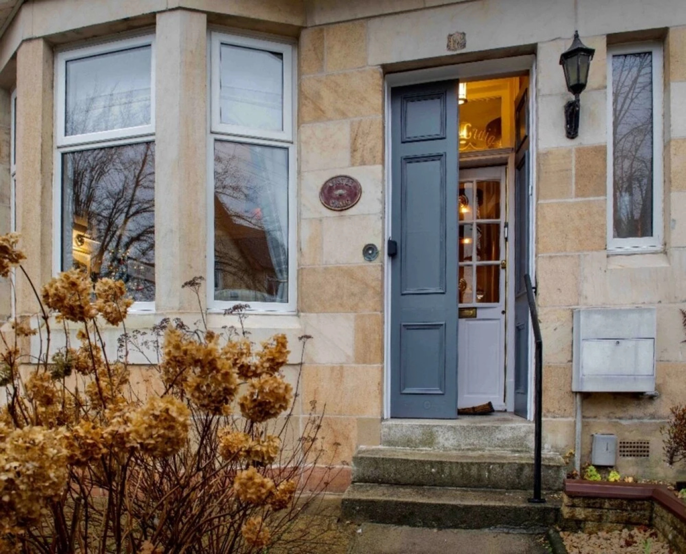 Warm and Welcoming Villa, Perfect Home From Home