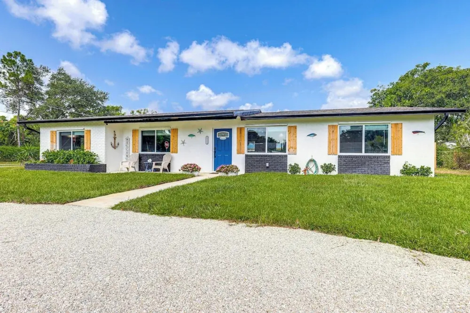 Swim, Game & Bbq: Family Retreat in Stuart