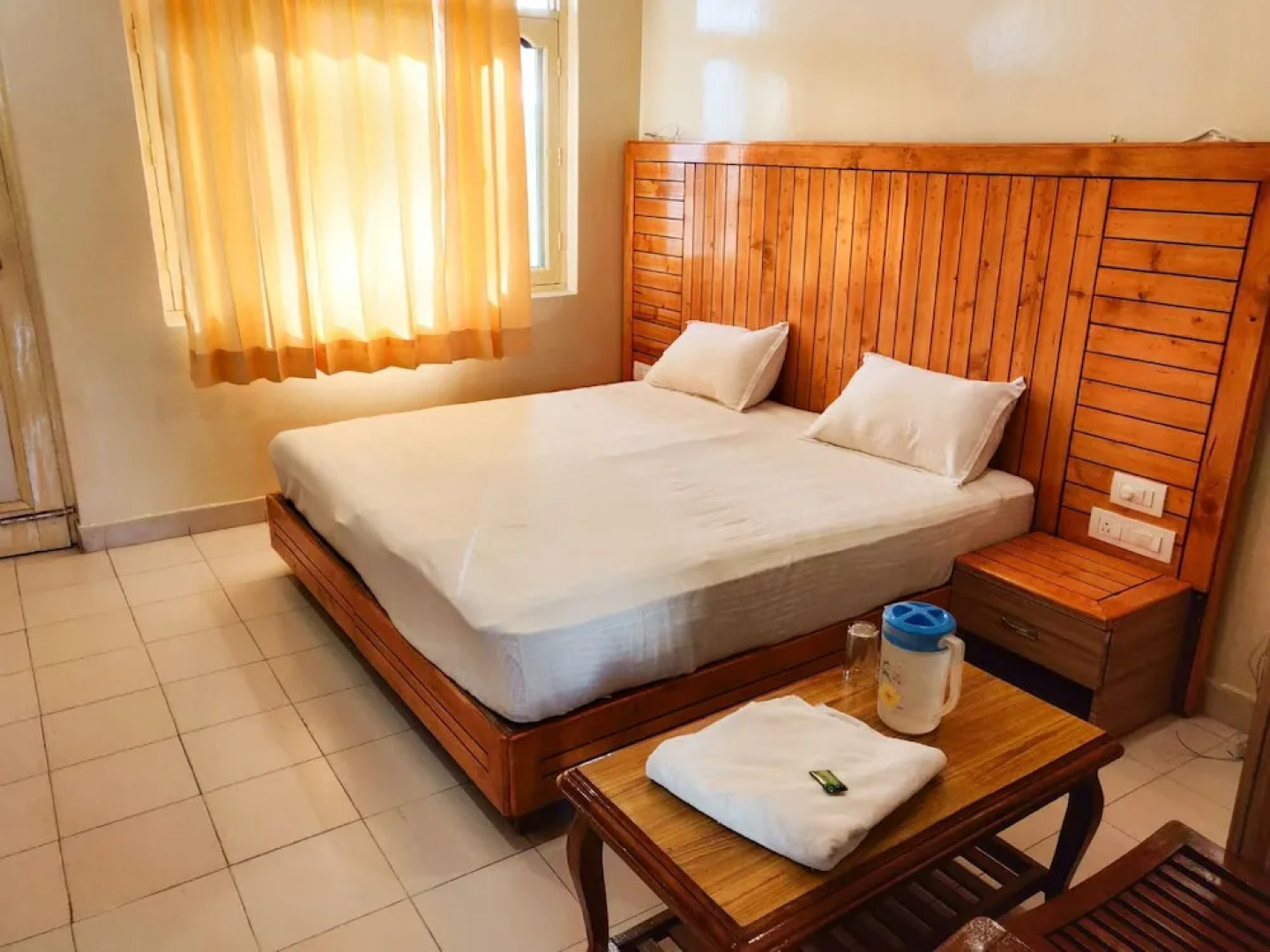 Pops Hotel and Restaurant