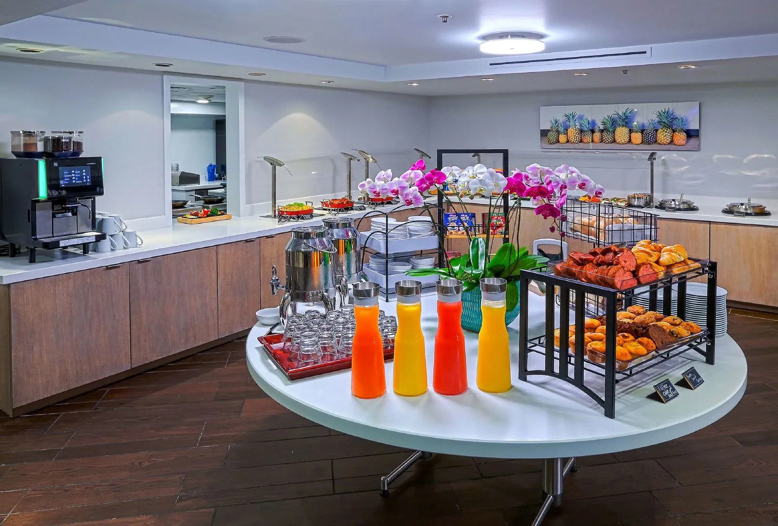 DoubleTree by Hilton Hotel Alana - Waikiki Beach