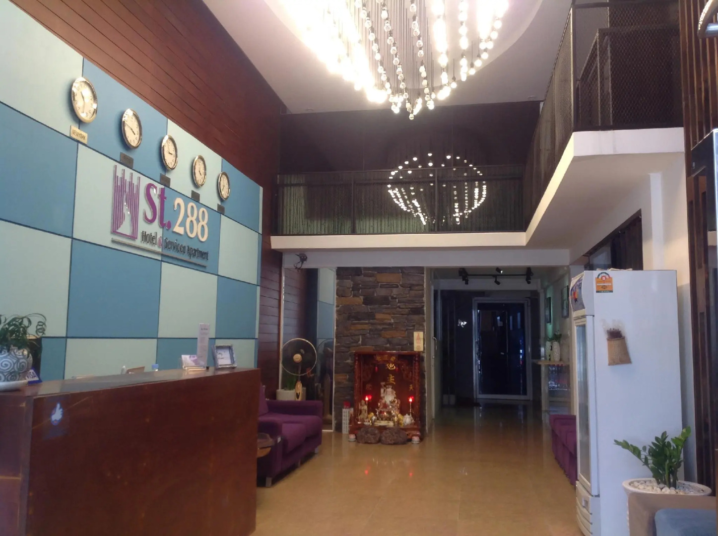 White Residence Hotel & Apartment