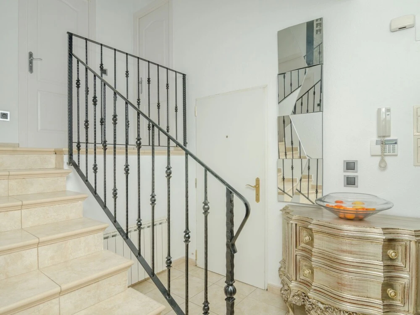 Luxury Villa With Private Swimming Pool in Moraira