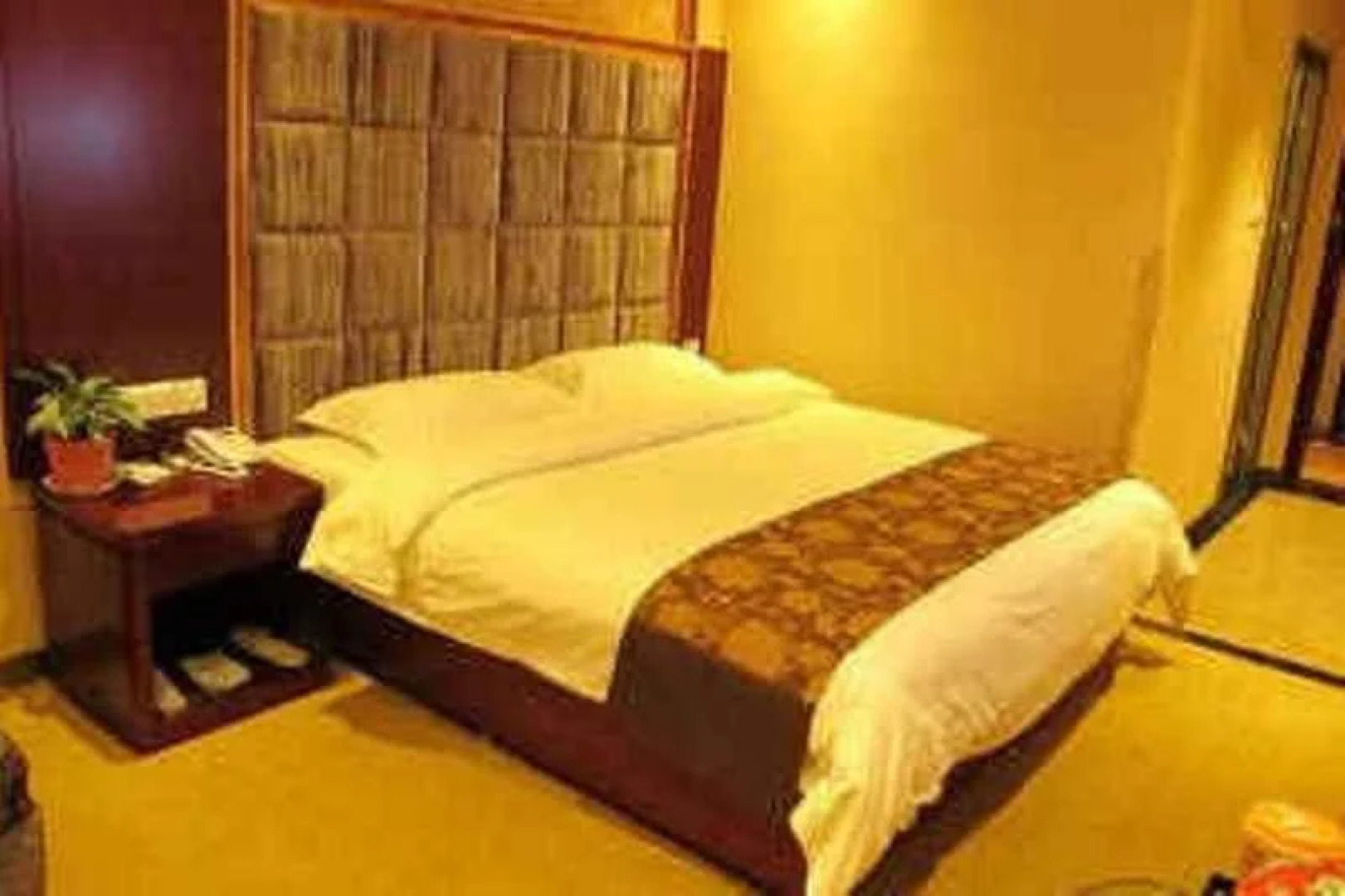 Super 8 by Wyndham Ankang Ba Shan Xi Lu