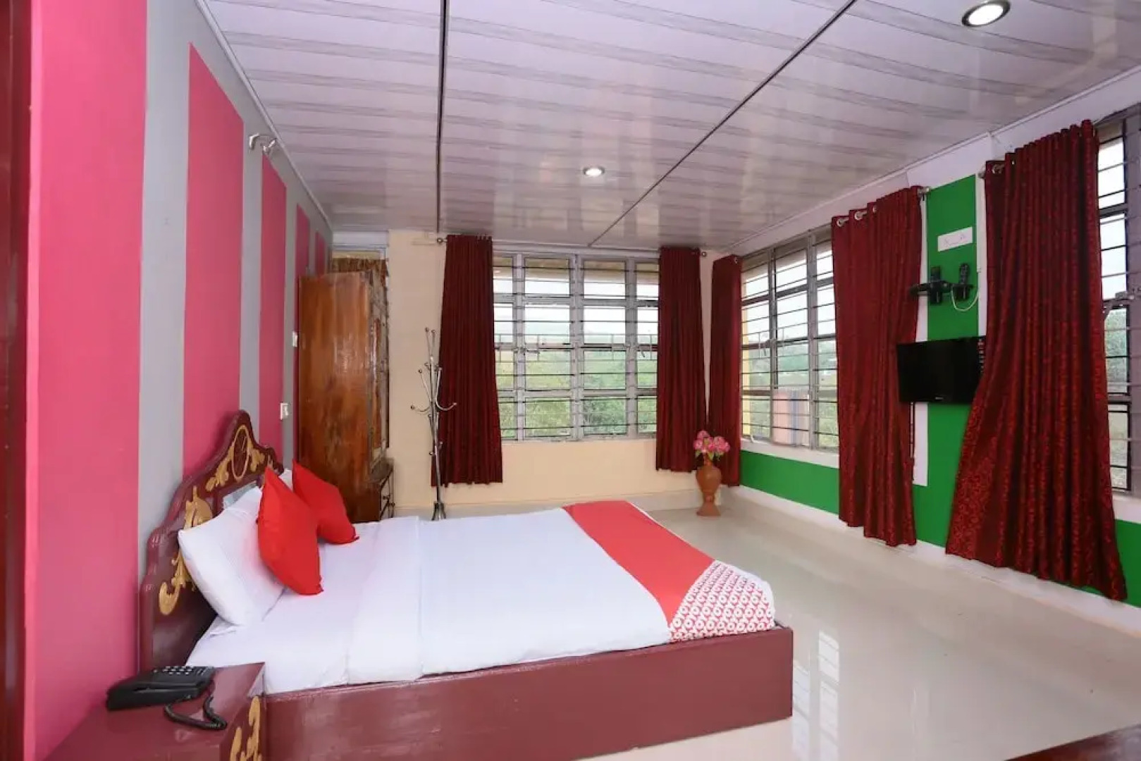 OYO 37124 Dreamland Hill Residency