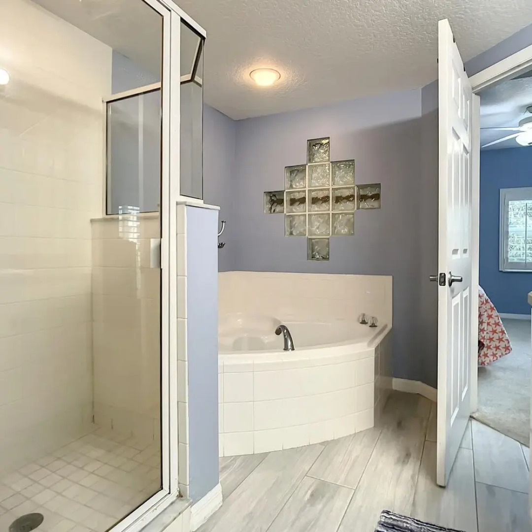 Oceanwalk Jr Penthouse Across From Pool Tennis Shuffleboard Walk to Beach Ow7 207