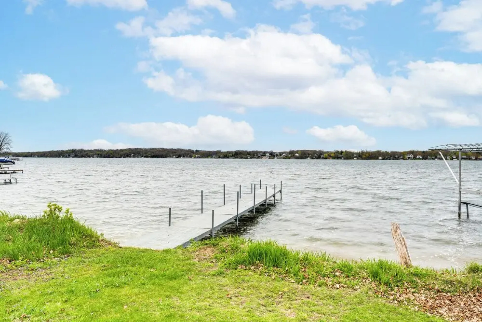 Twin Lakes Cottage: Walk to Elizabeth Lake!