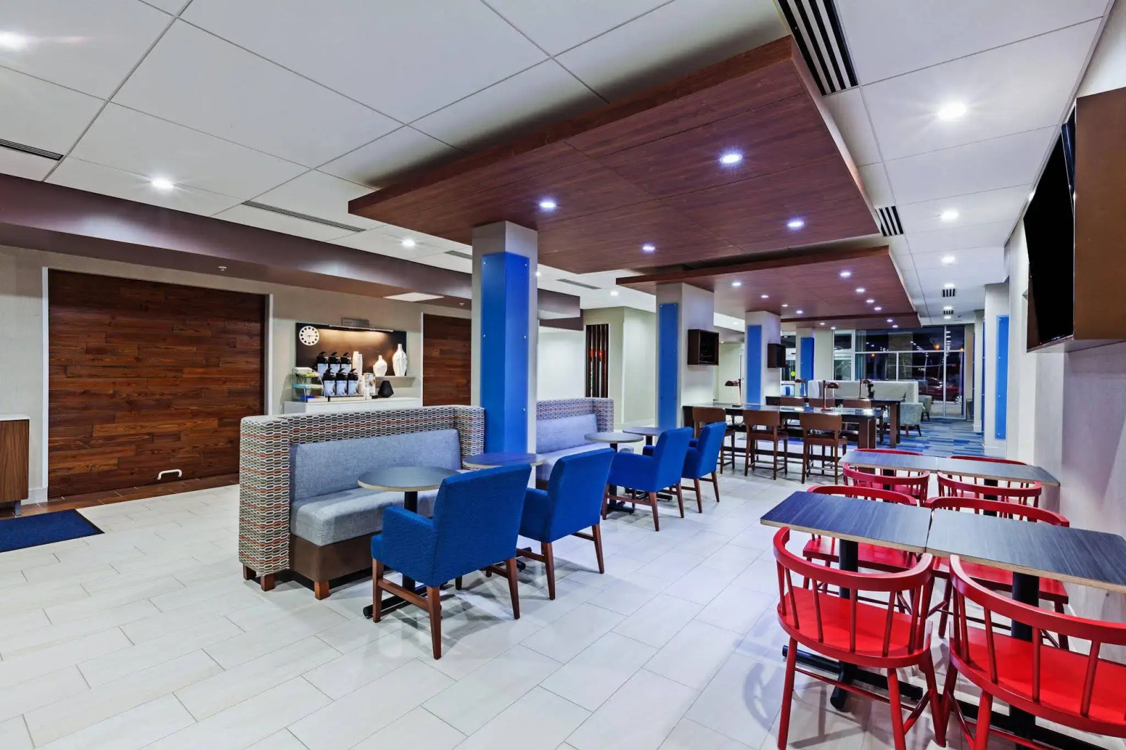 Holiday Inn Express & Suites Tulsa West - Sand Springs by IHG