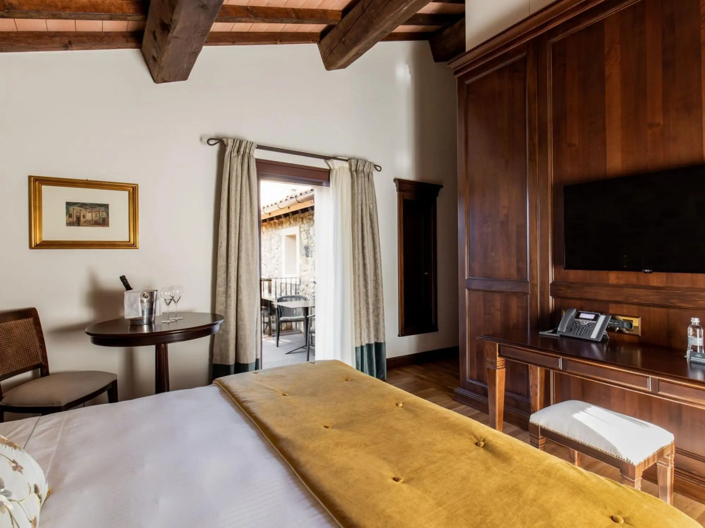 Snug Holiday Home in Castel San Pietro Terme With hot tub