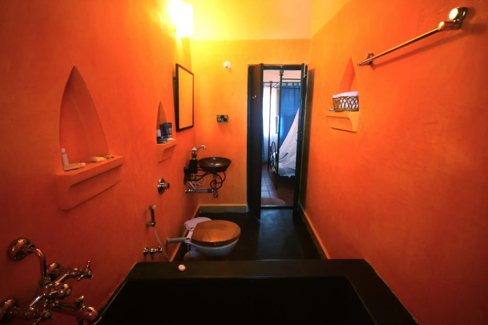 Hotel Laguna Anjuna, Goa