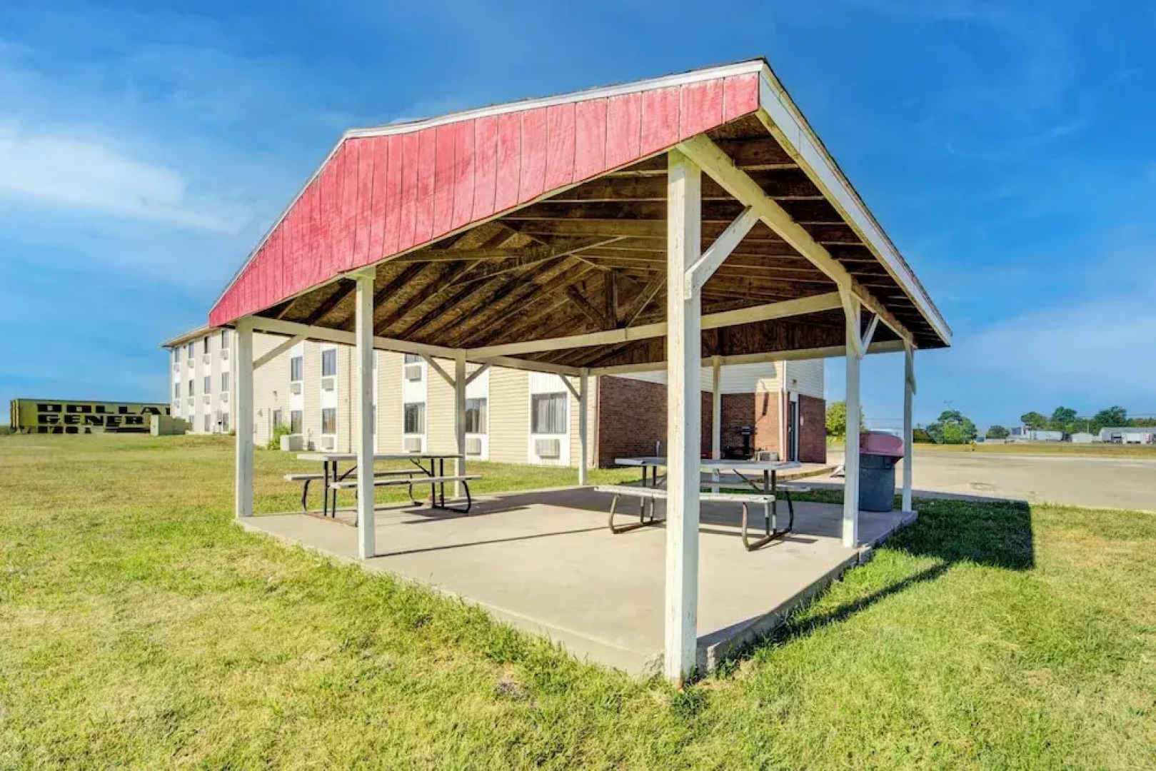 Capital O Amerihost Inn and Suites Kingdom City Hwy 54 MO