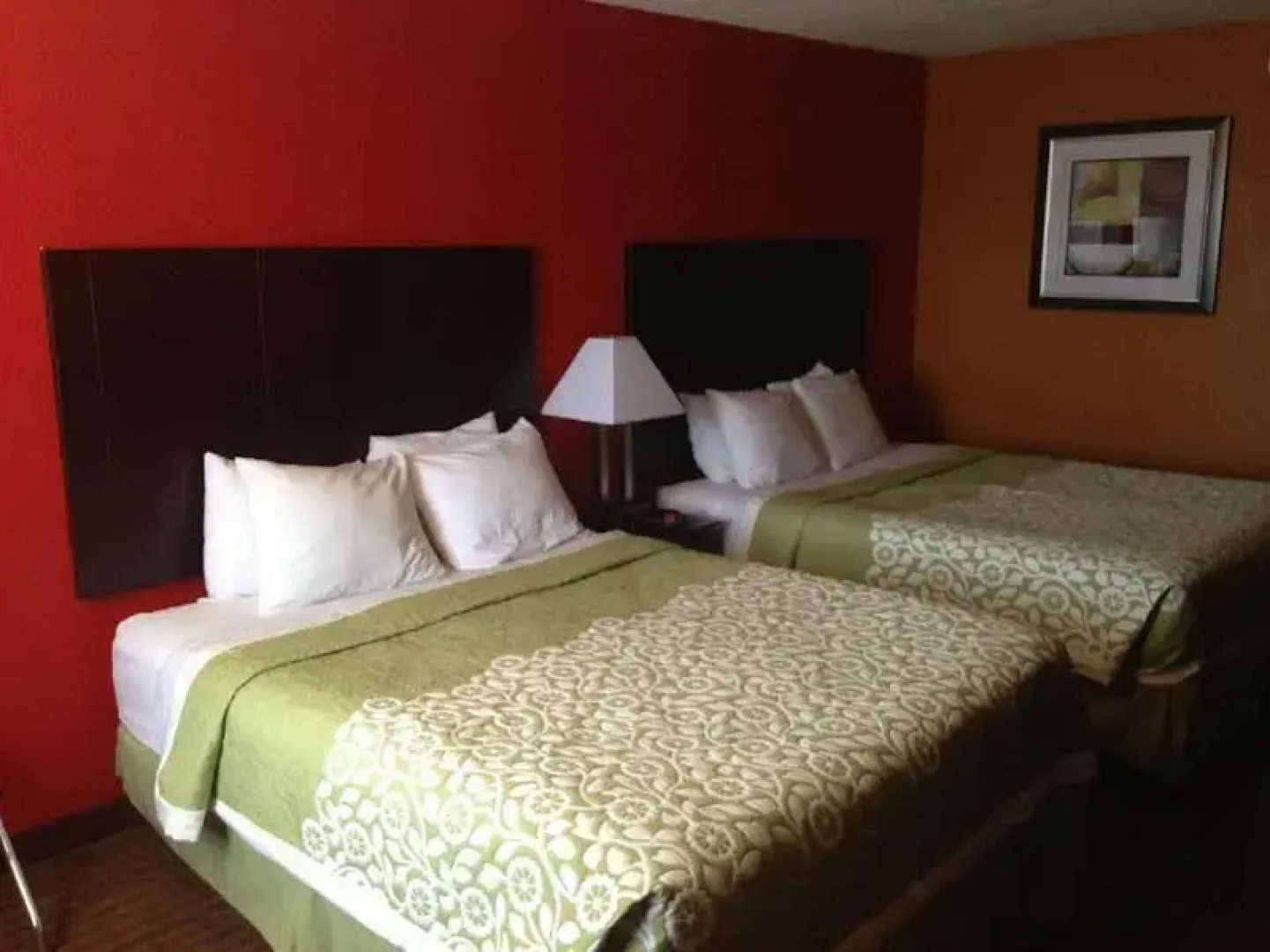 Days Inn Liberty / NE Kansas City