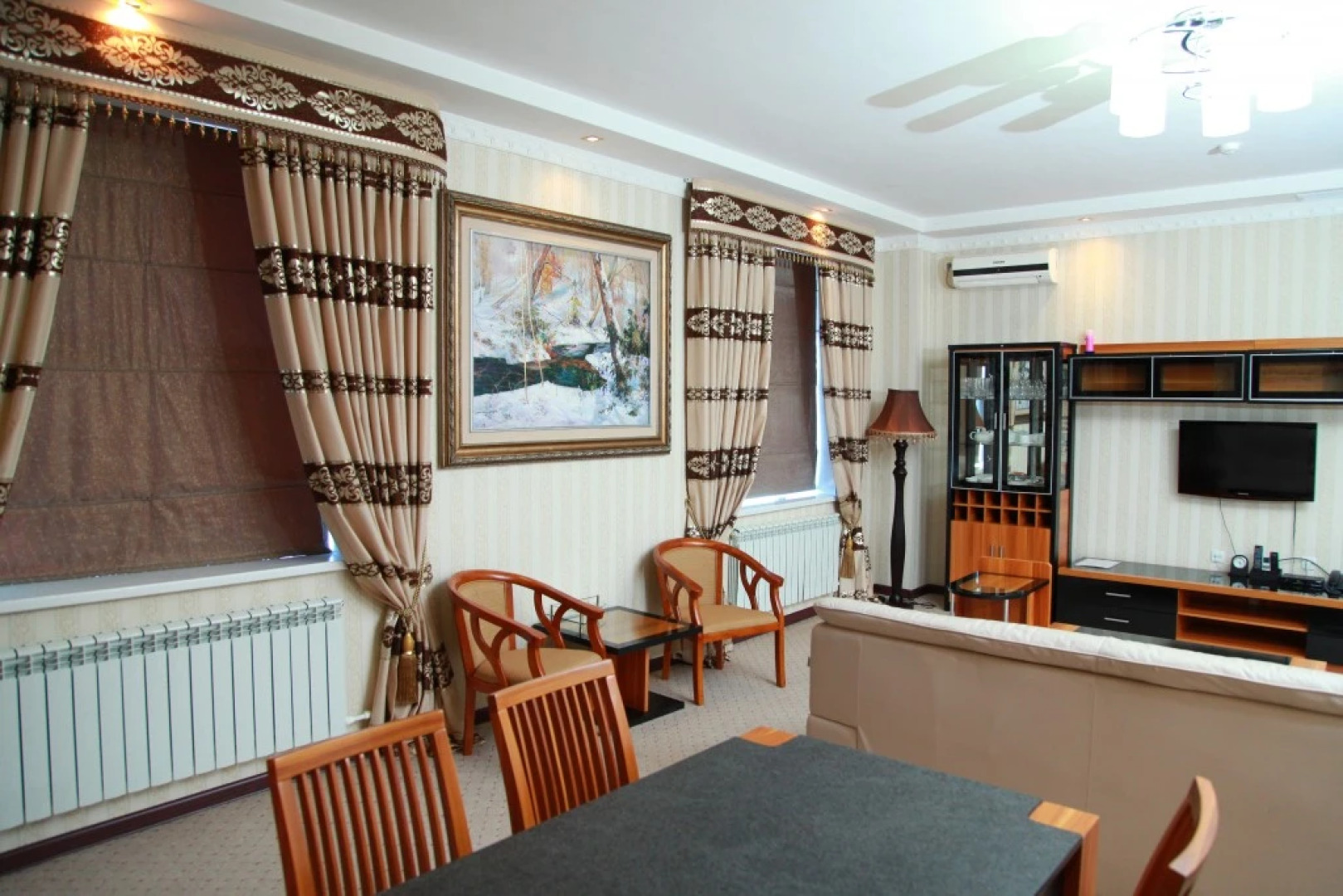 Zarafshan Grand Hotel