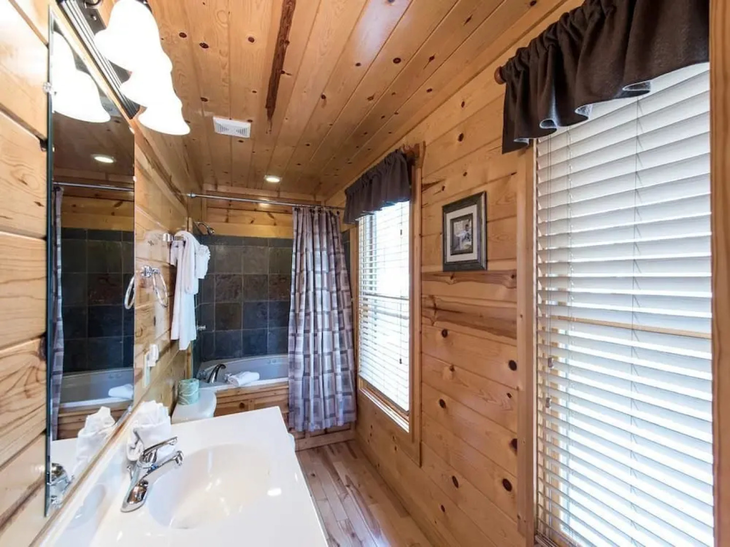 Smoky Ridge View - Three Bedroom Cabin