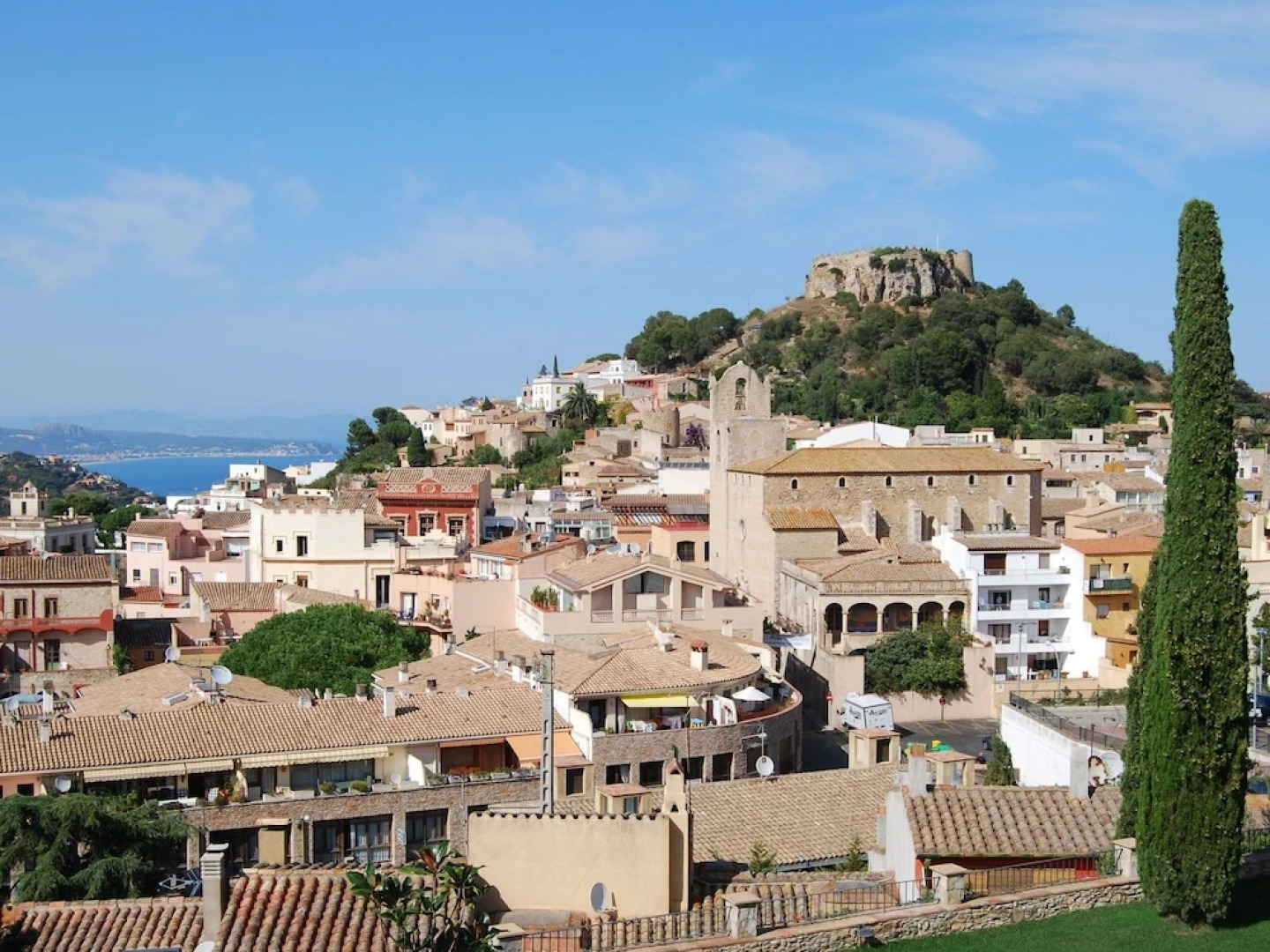 Beautiful Holiday Home With Dishwasher at 900m. From the sea