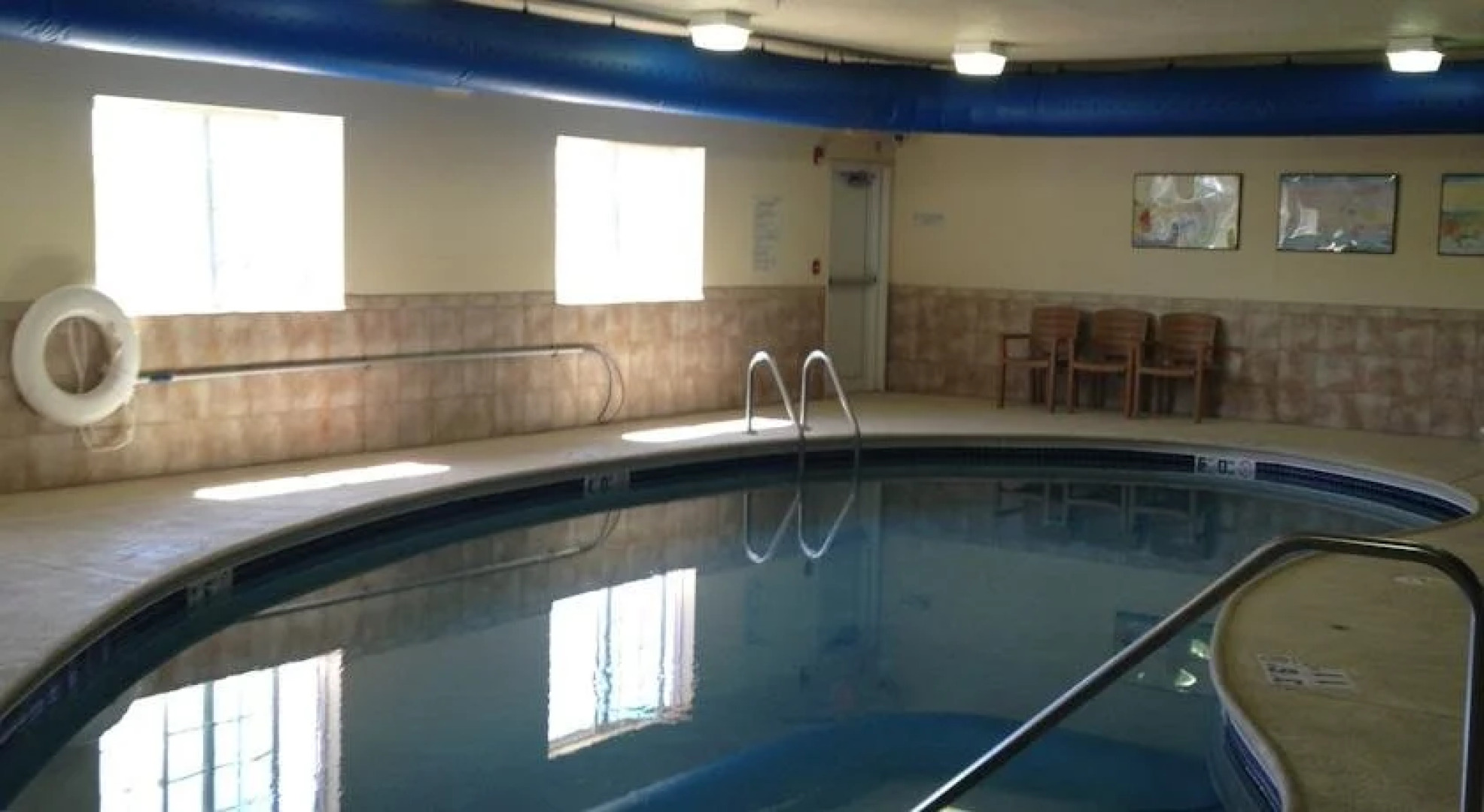 Irish Cottage Inn & Suites