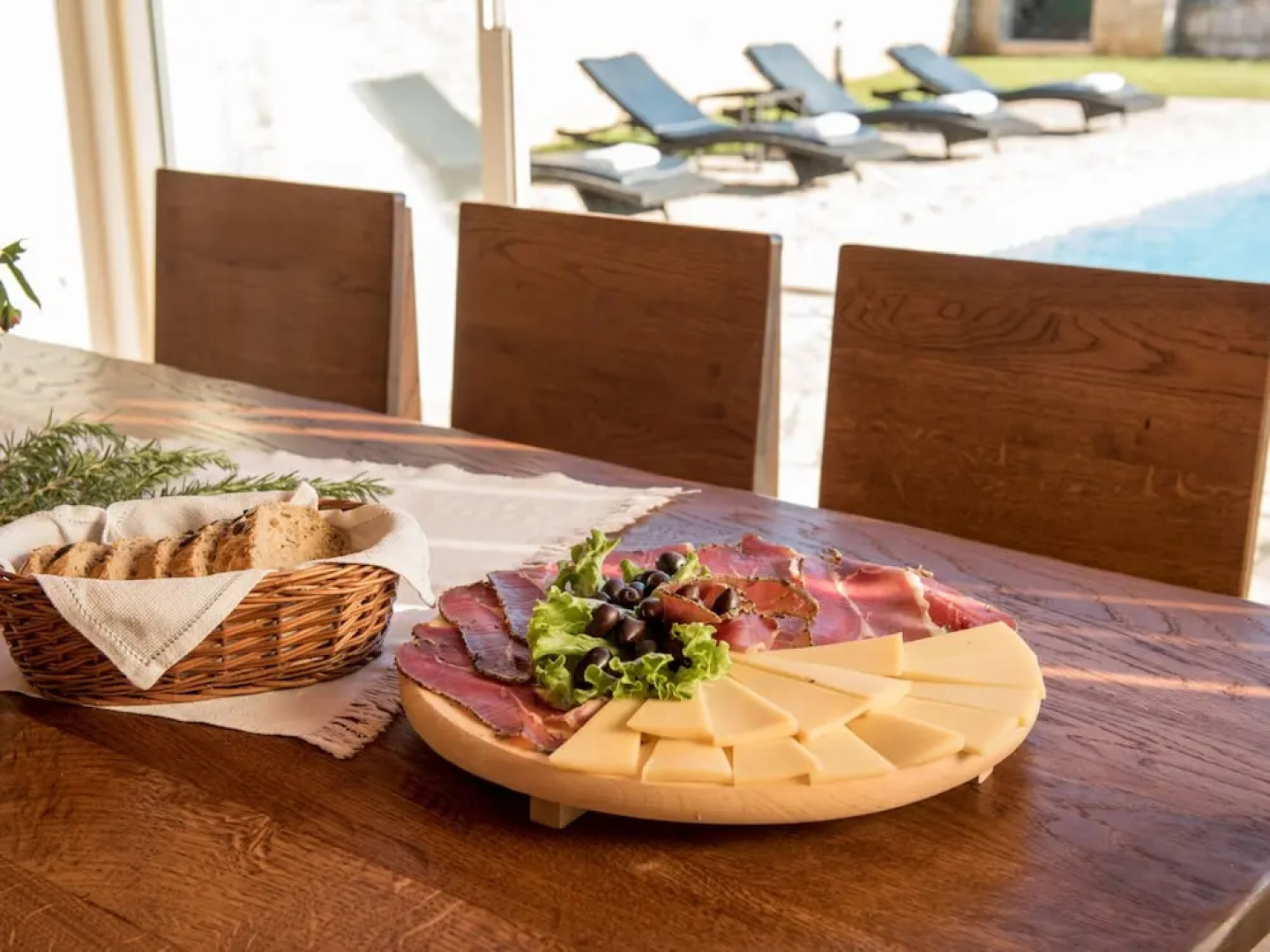 Spacious Holiday Home with Beautiful Sea View From All Parts of the House