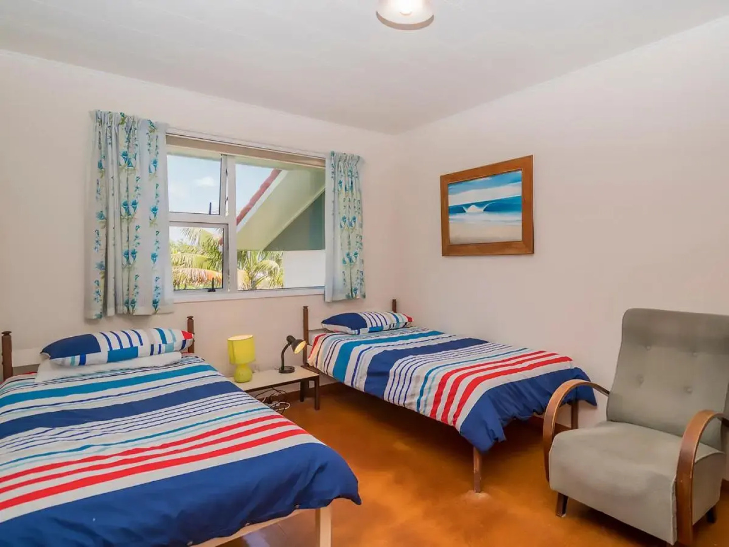 Beachfront Hideaway - Matarangi Holiday Home