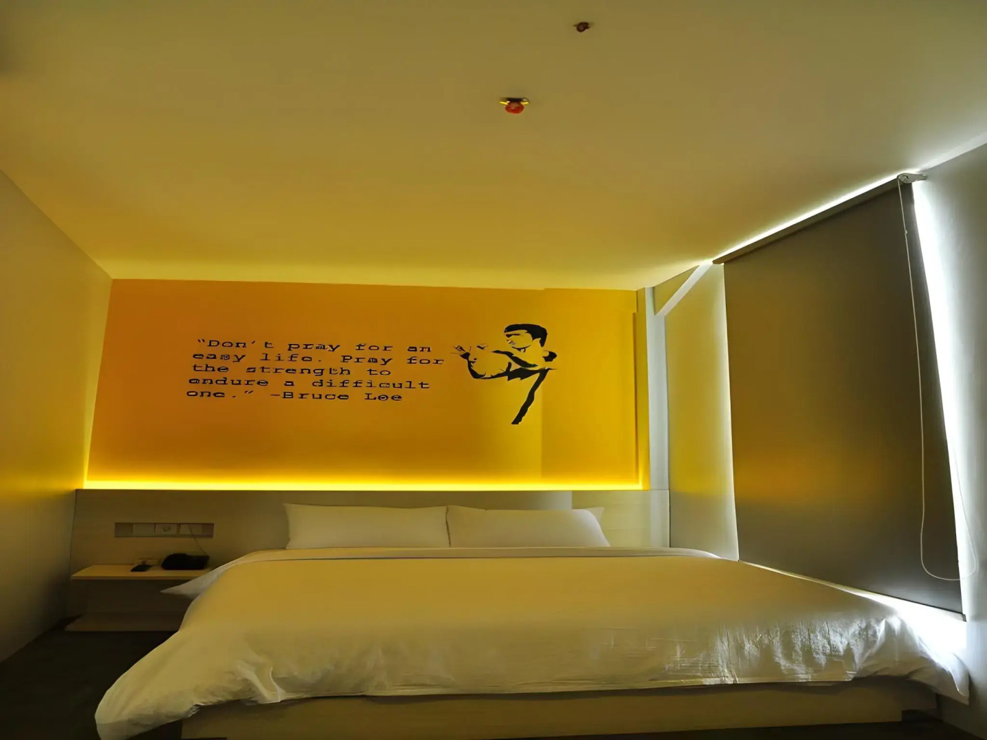 Summer Bed and Breakfast Hotel