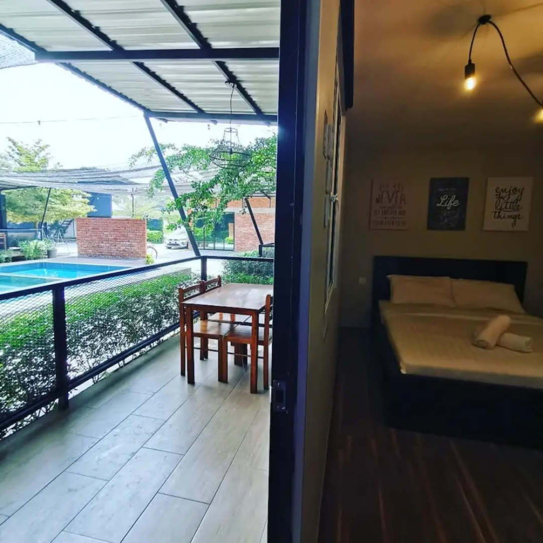 Petak Padin Cottage by The Pool