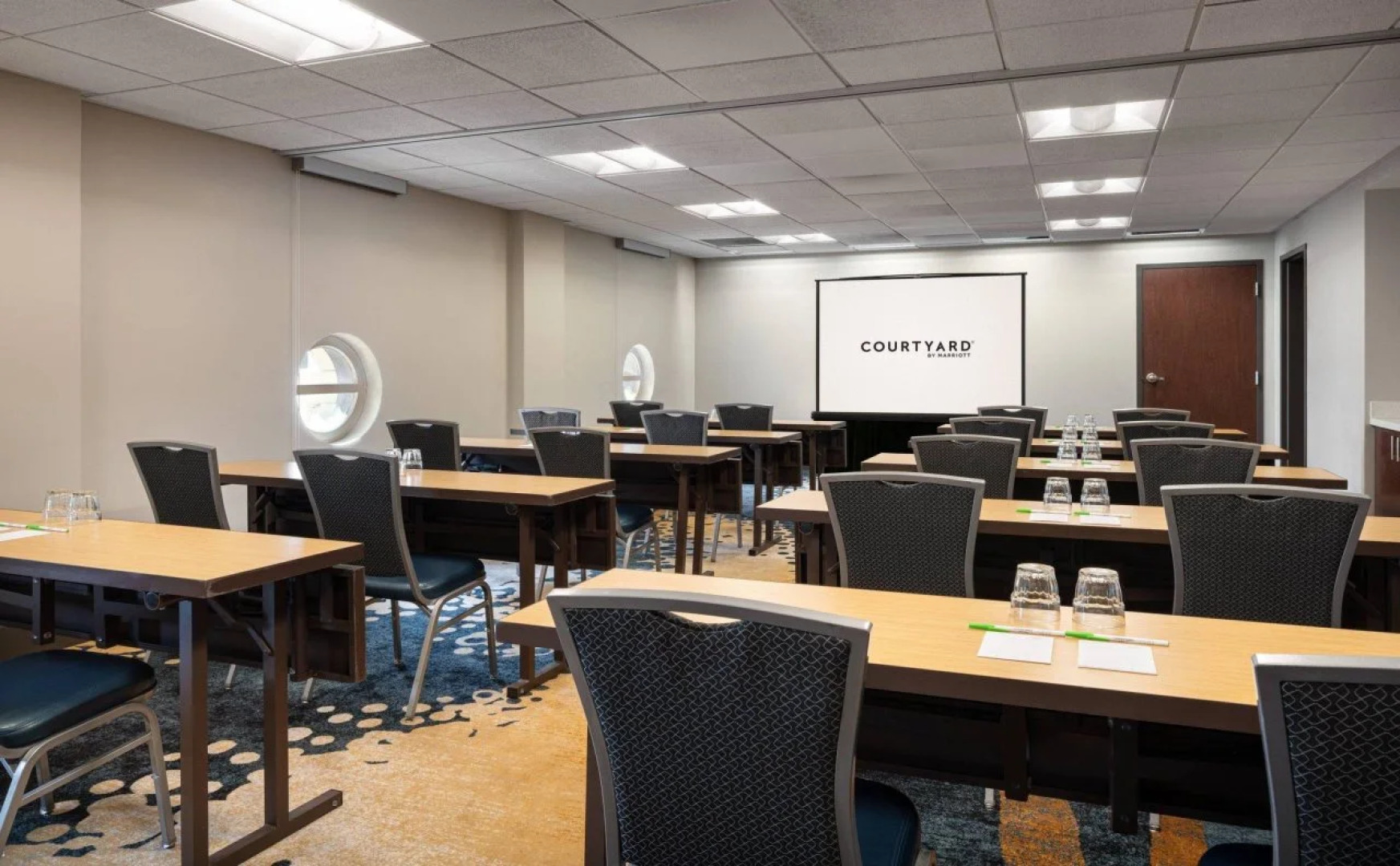 Courtyard Seattle Downtown Pioneer Square