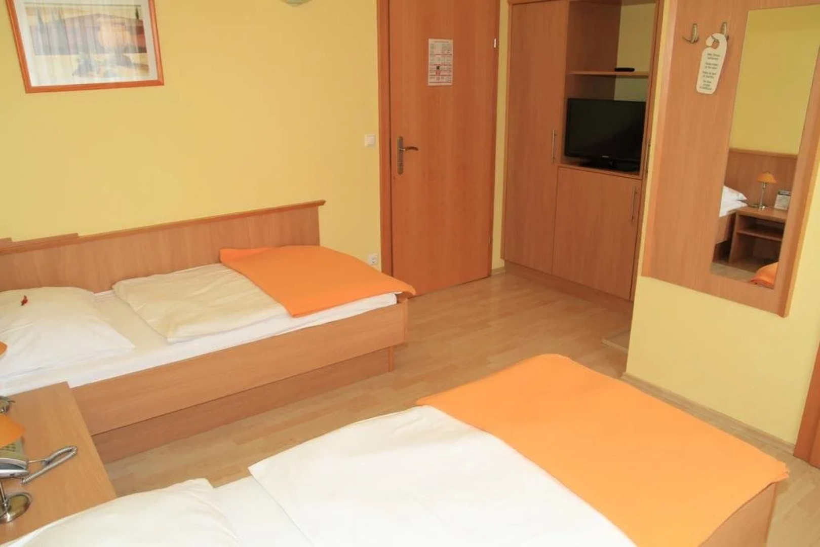 Cafe-Bar-Hotel Highway