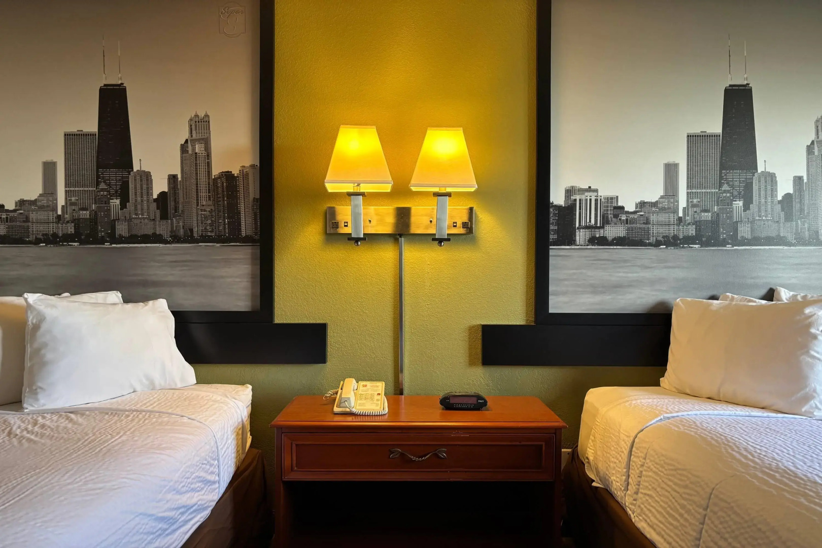 Super 8 by Wyndham Pontiac