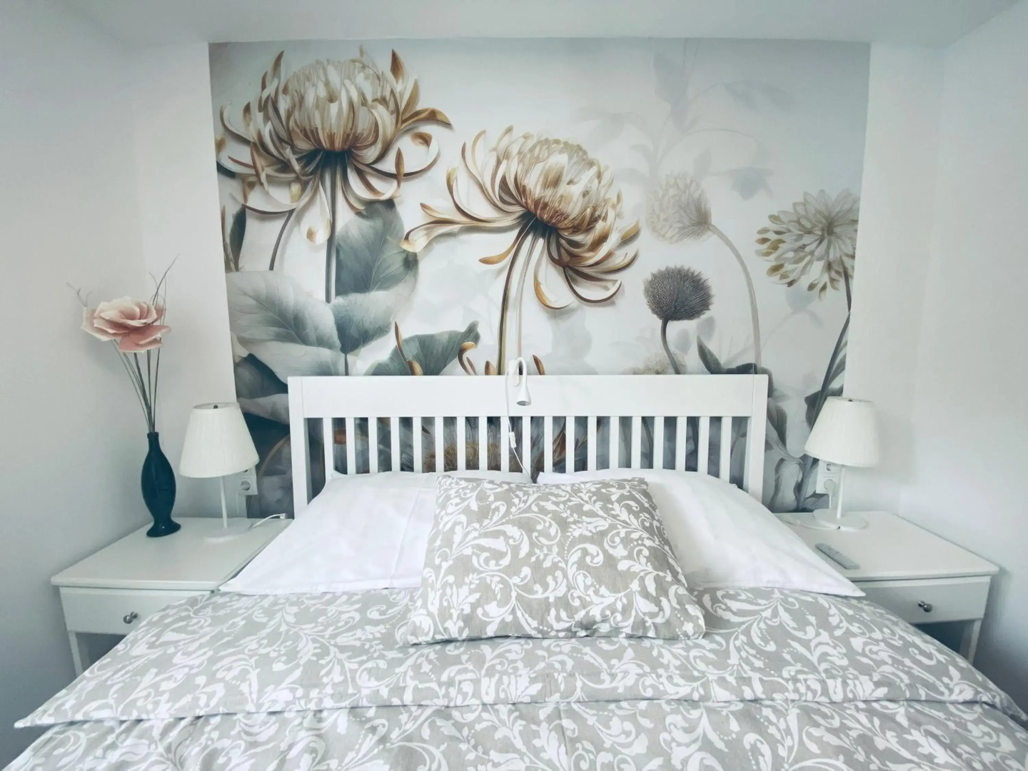 Garden Paradise Bled Apartments - garden, pond and castle view