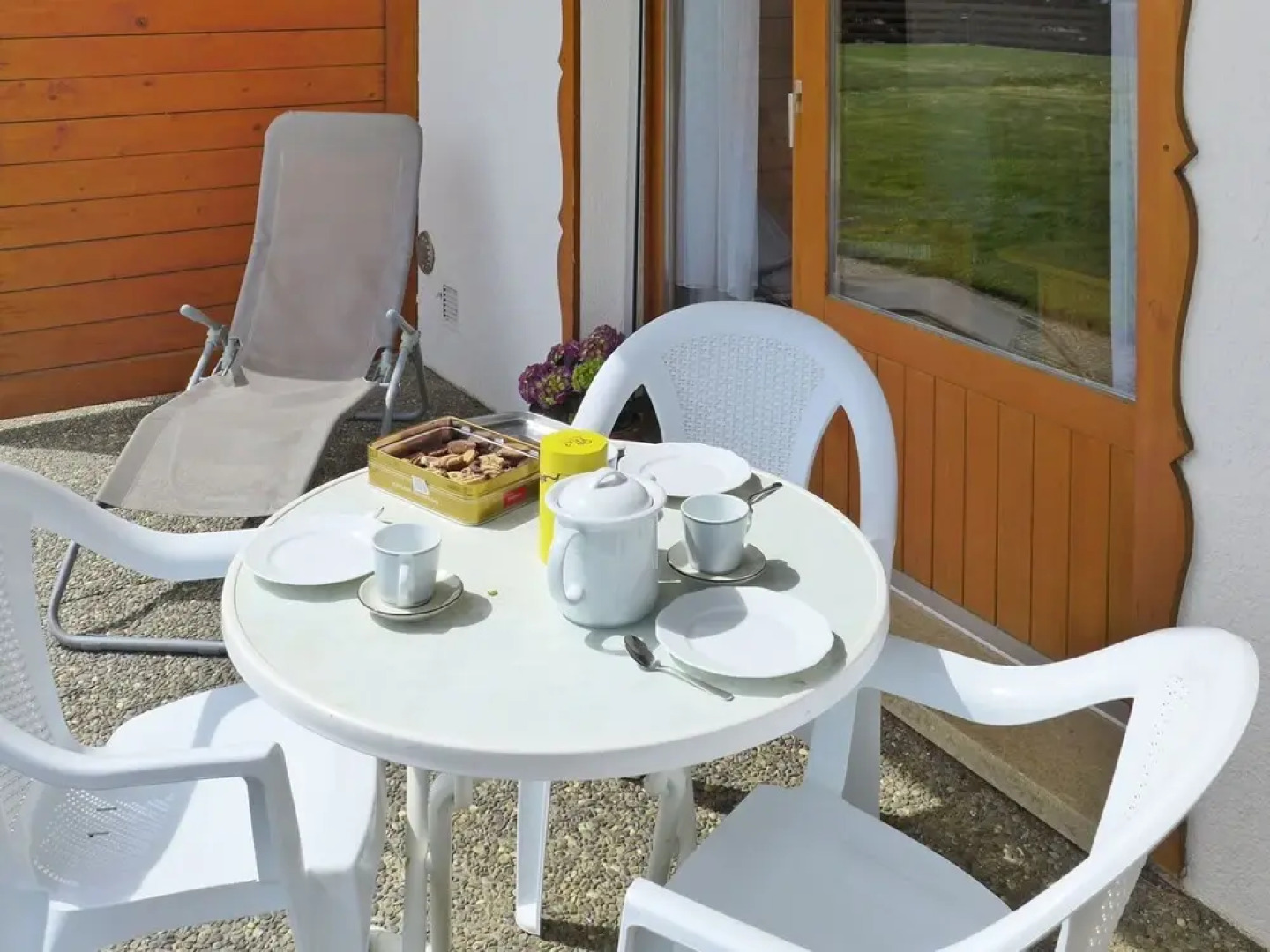 Santa Barbara Lens in Lens