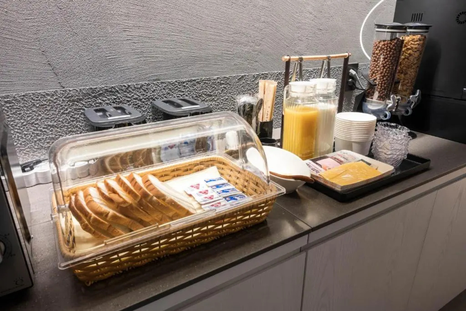 Siheung Brown Dot Jeongwang