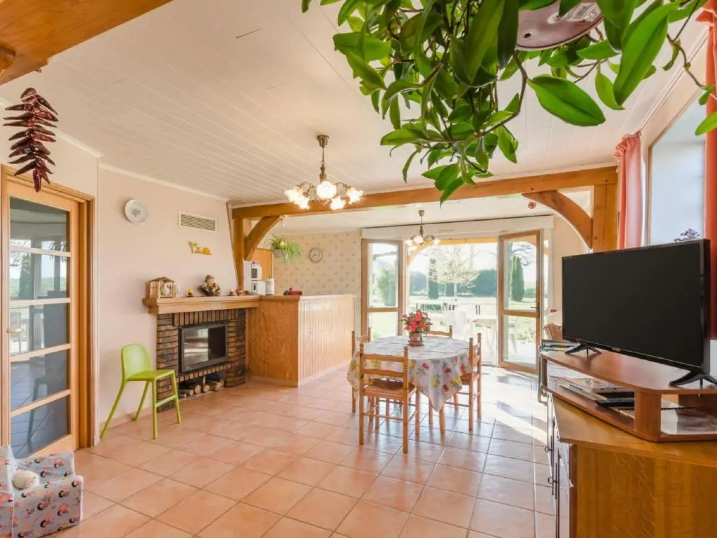 Gîte Rouilly-Sacey, 3 pièces, 4 personnes - FR-1-543-46