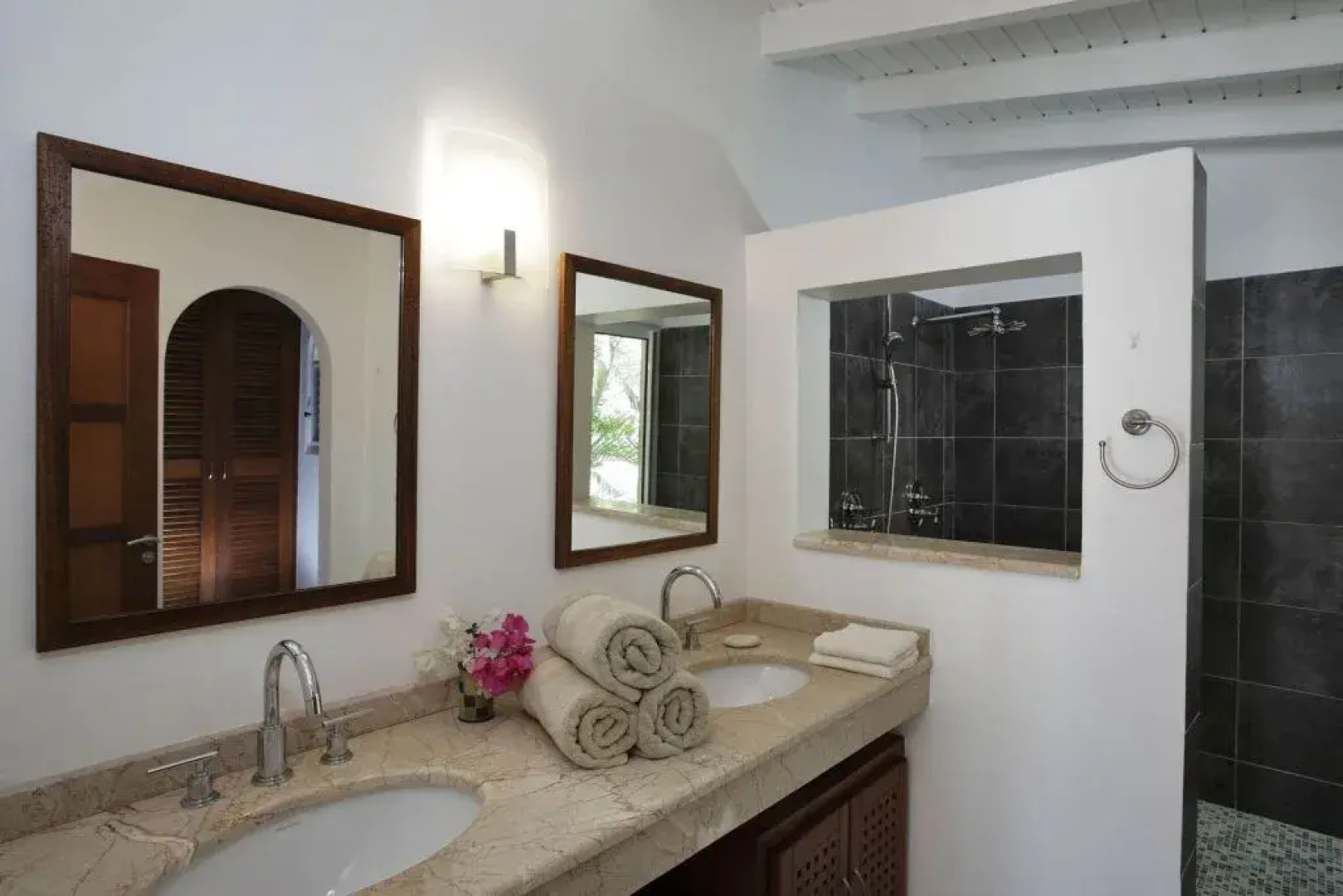 Dream Villa Terres Basses 543