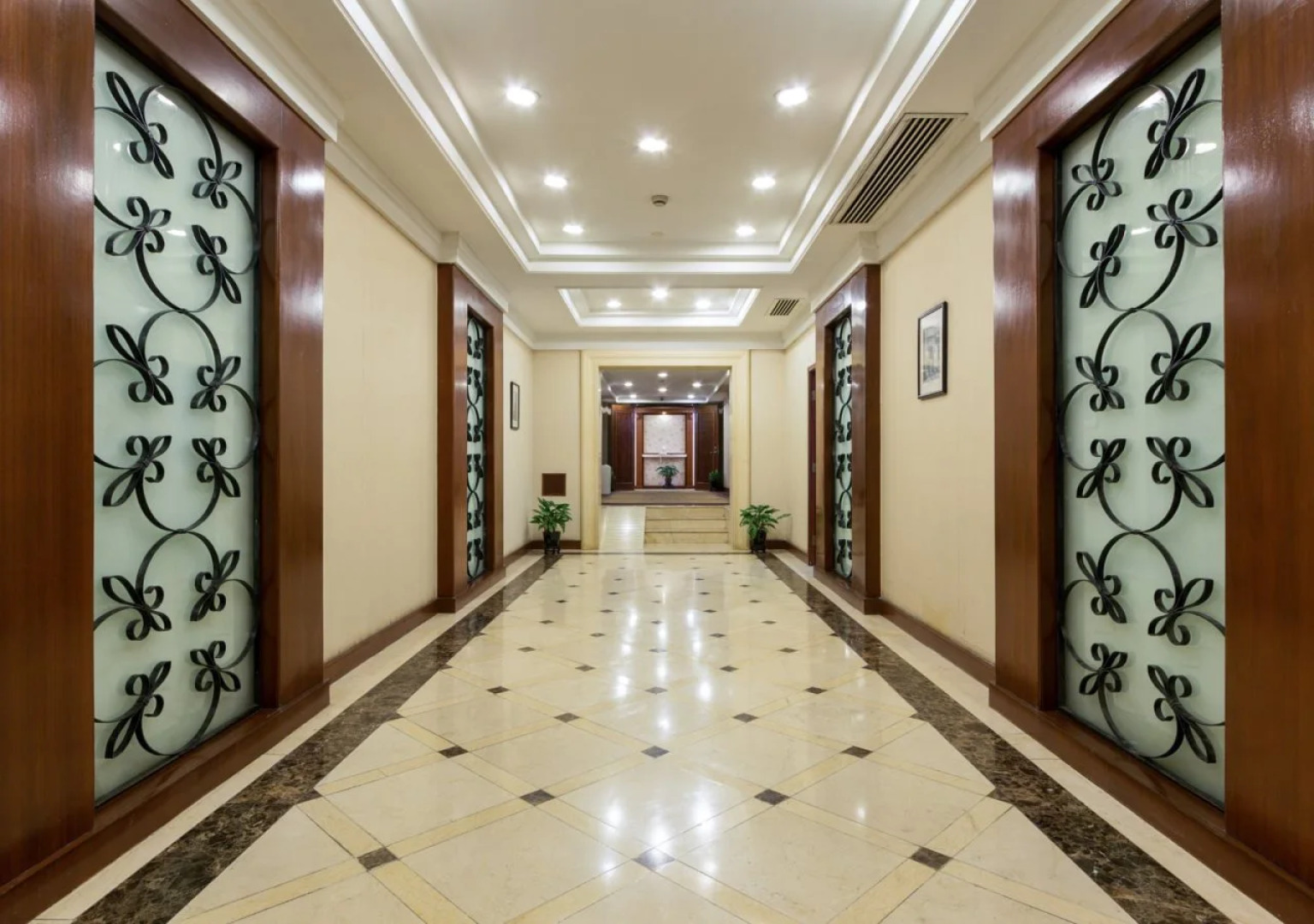 Jin Jiang Pacific Hotel Shanghai