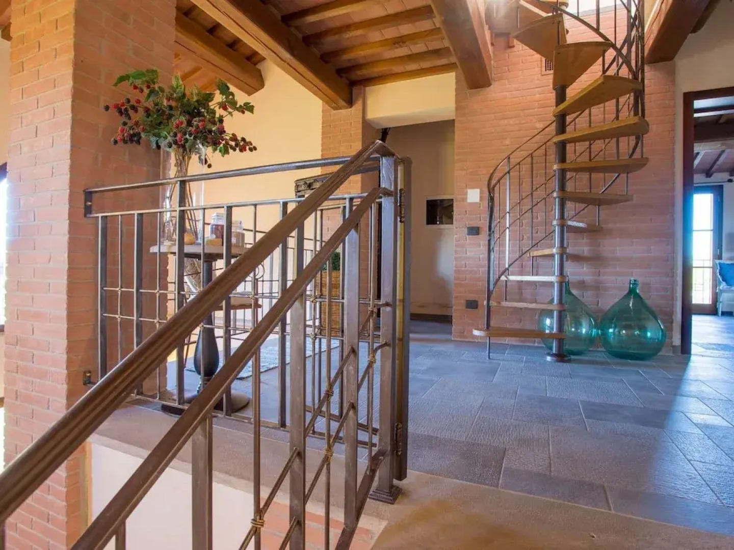 Lavish Peccioli Villa