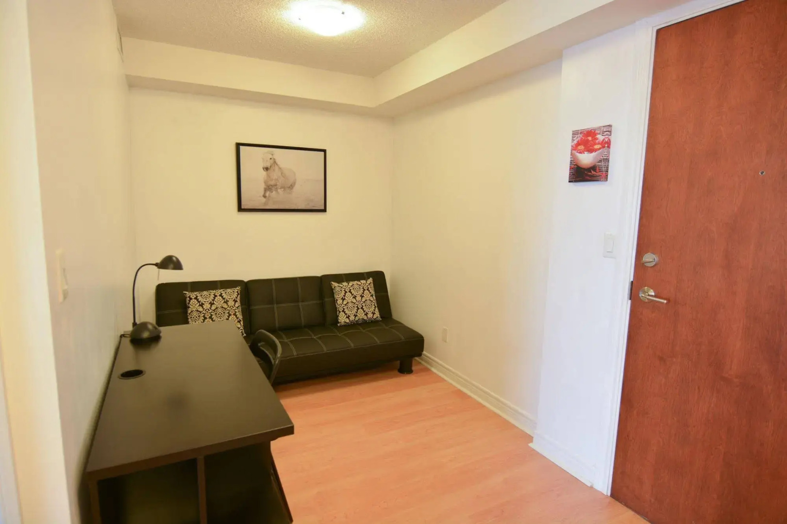 Maplewood Suites - Square One