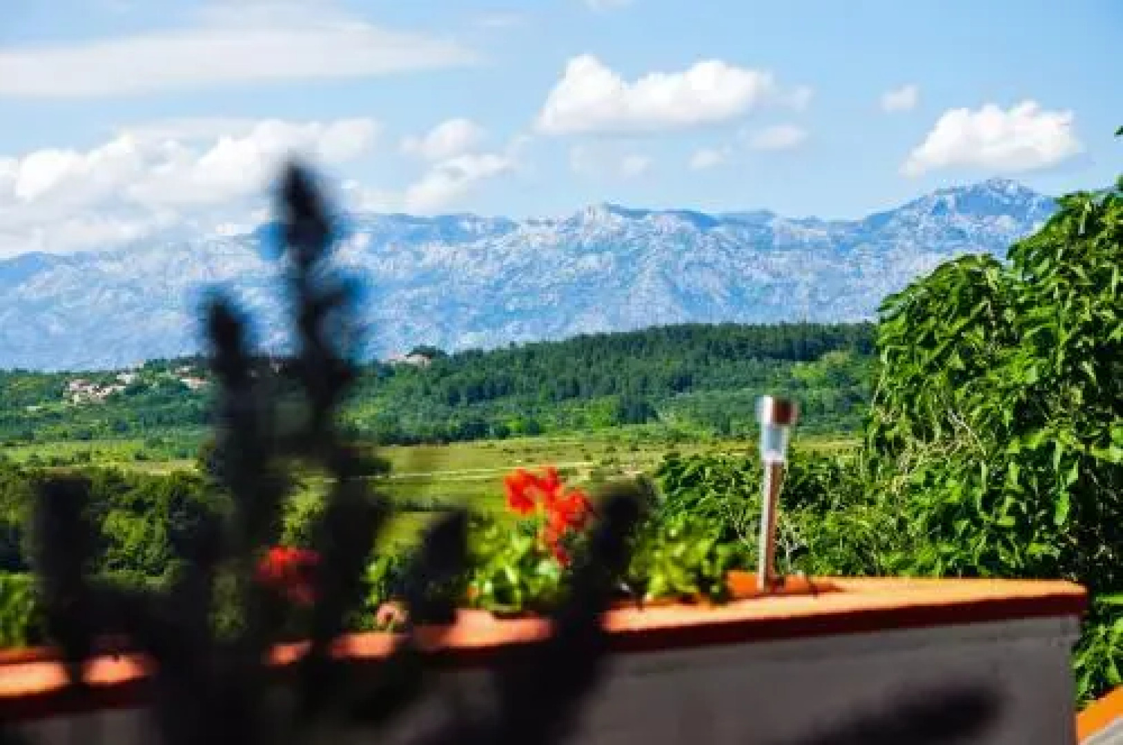 Rustic Apartment Mariva