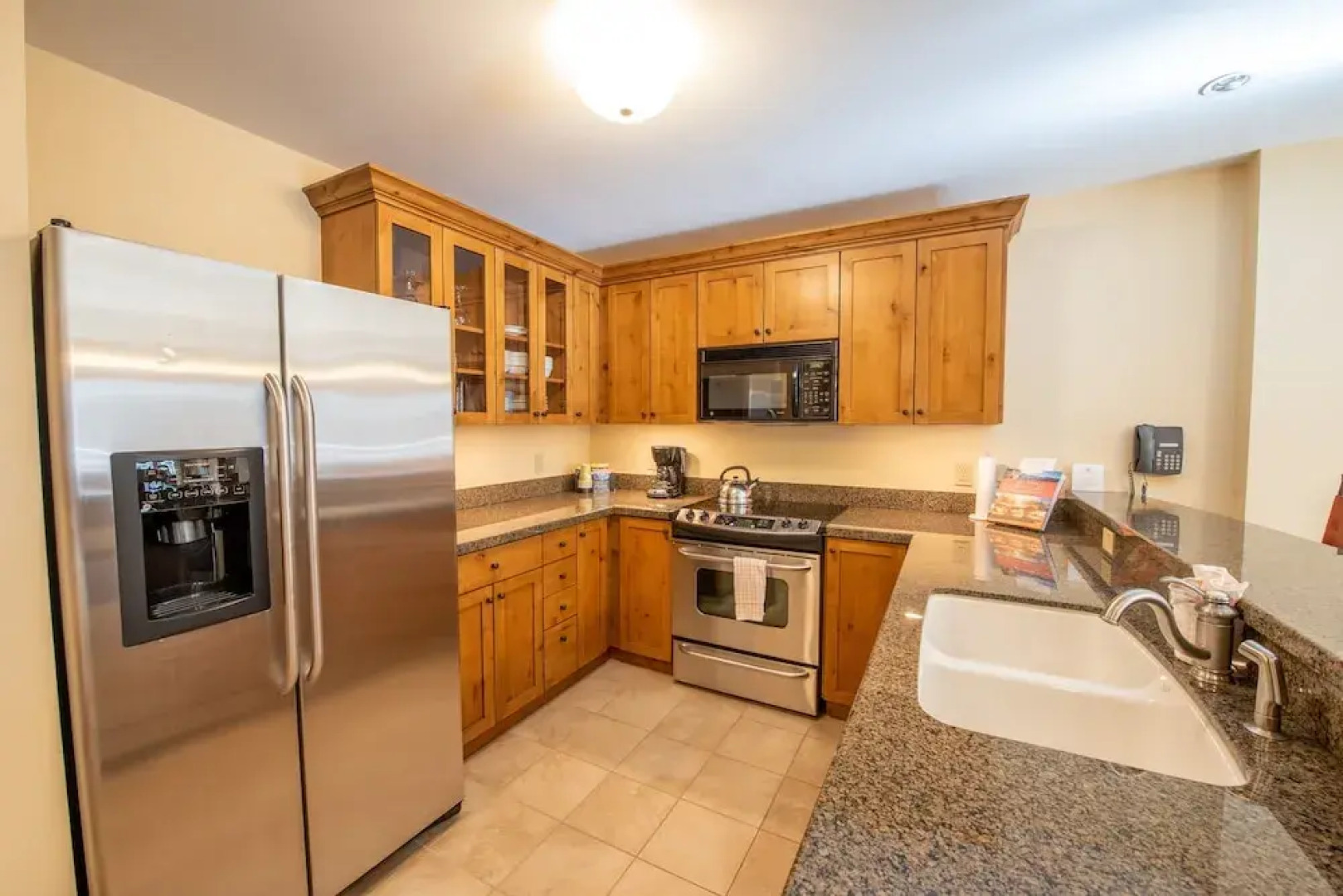 Kid-Friendly 2 Bedroom Bathroom - Slopeside Condo - No Cleaning Fee! by RedAwning