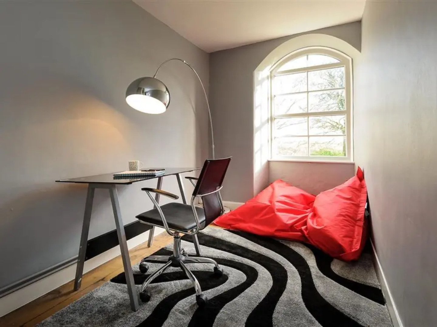 Beautiful Mansion in Botwnnog With a Private Garden