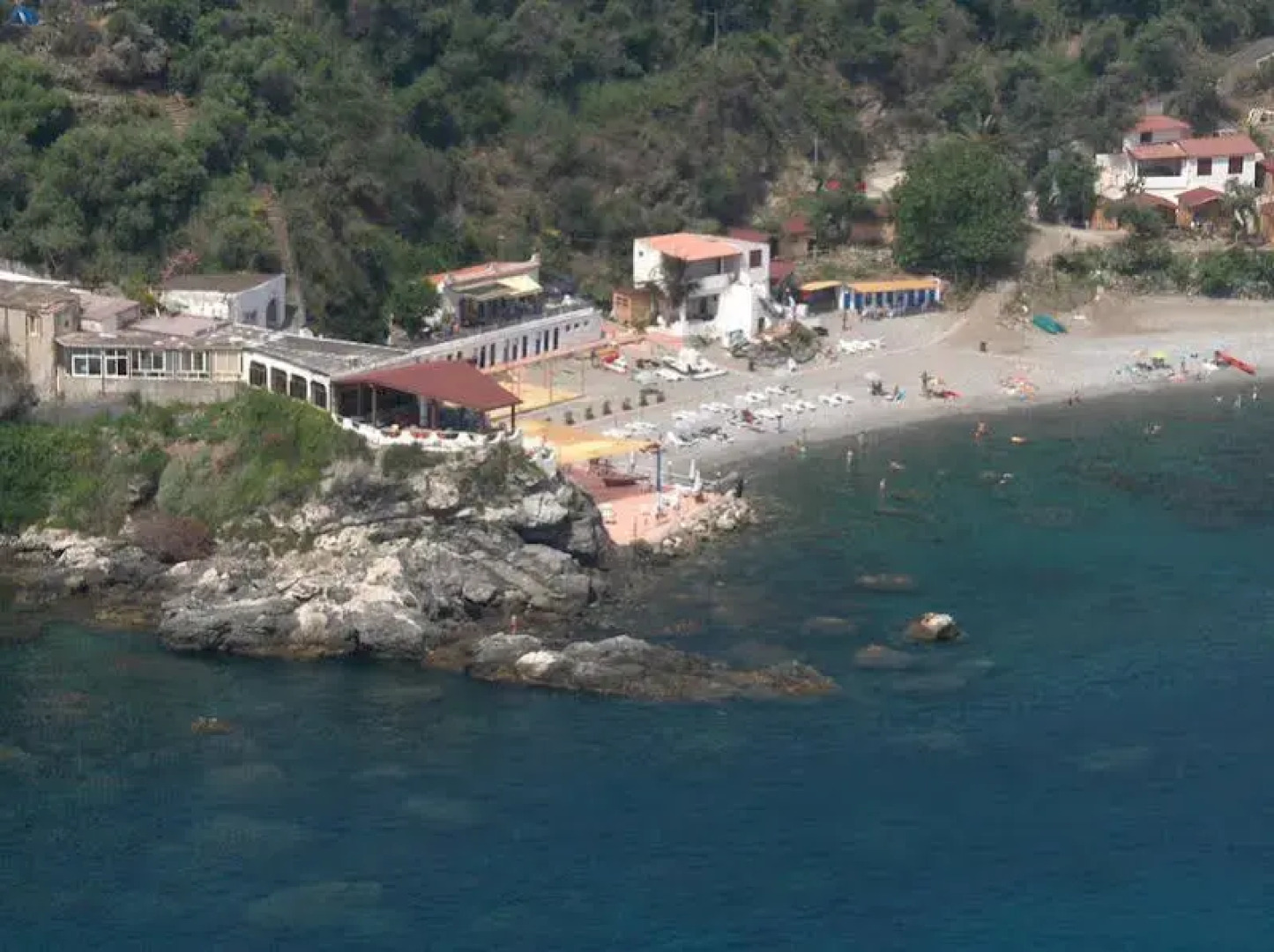 Cirucco Bay Hotel & Camping