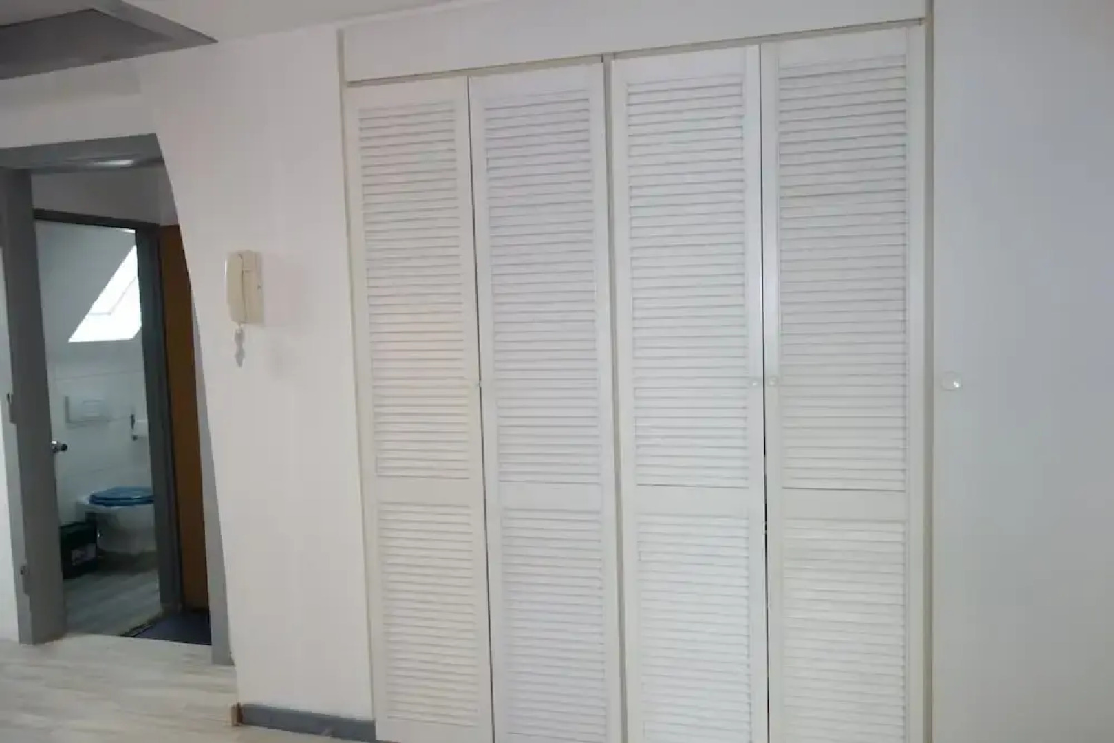 Tolstov-Hotels Large 3 Room Apartment with Garden