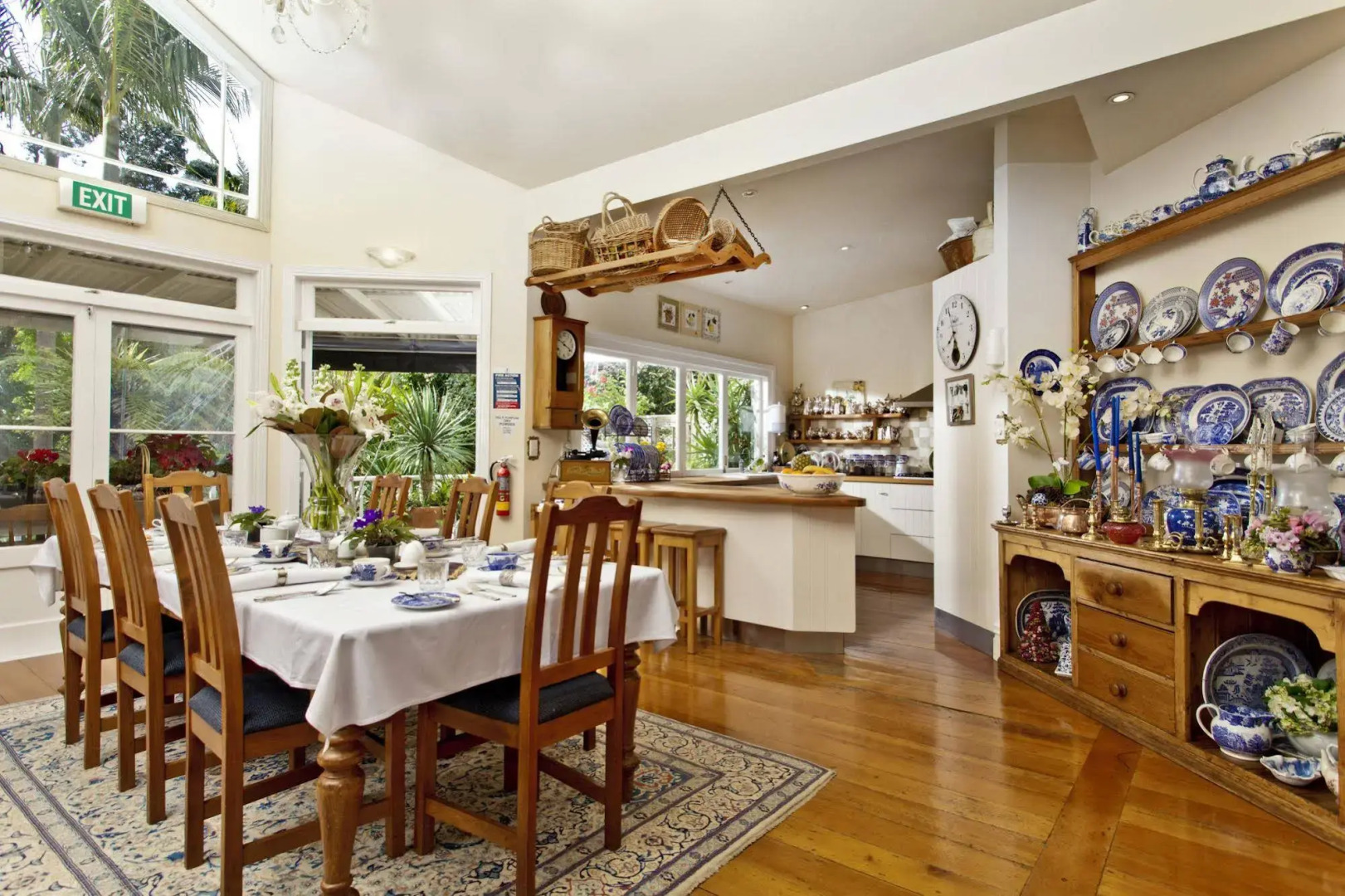 The Peace & Plenty Inn