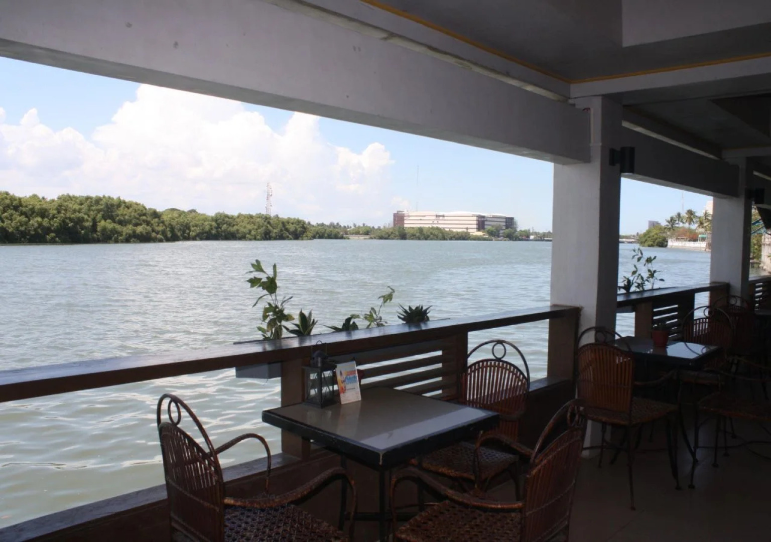 Regatta Residence Hotel