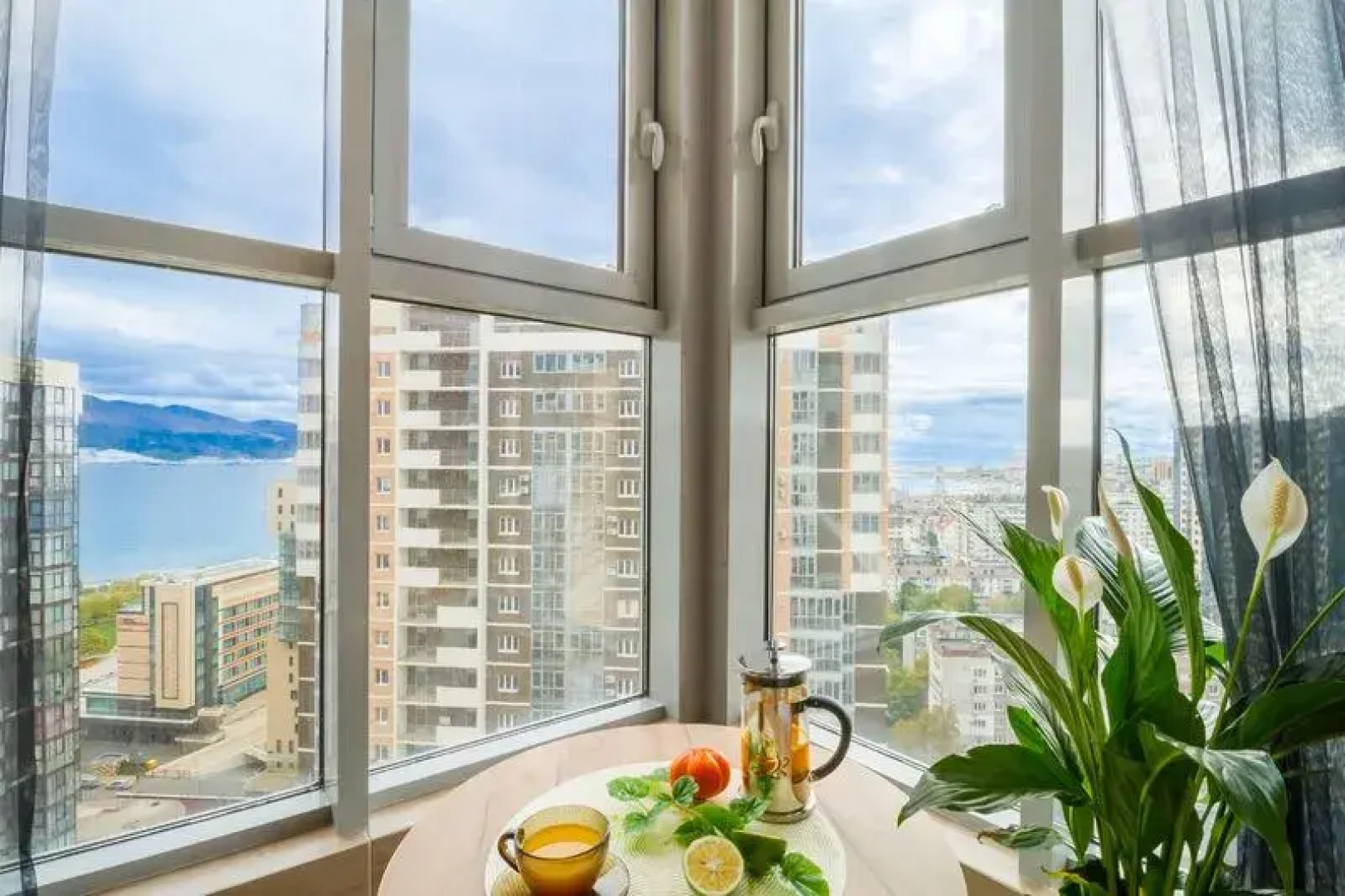 Apart-hotel Yuzhny Bereg on Shevchenko street, 22