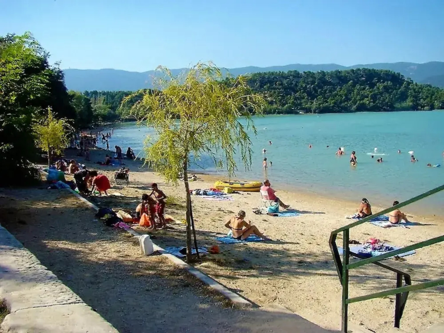 Nice Holiday Home With Private Pool in the Luberon Park, Grambois