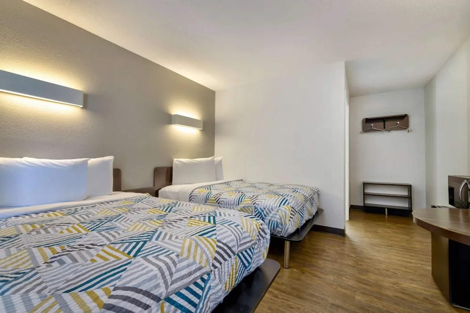 Travelodge/motel 6 Oshkosh