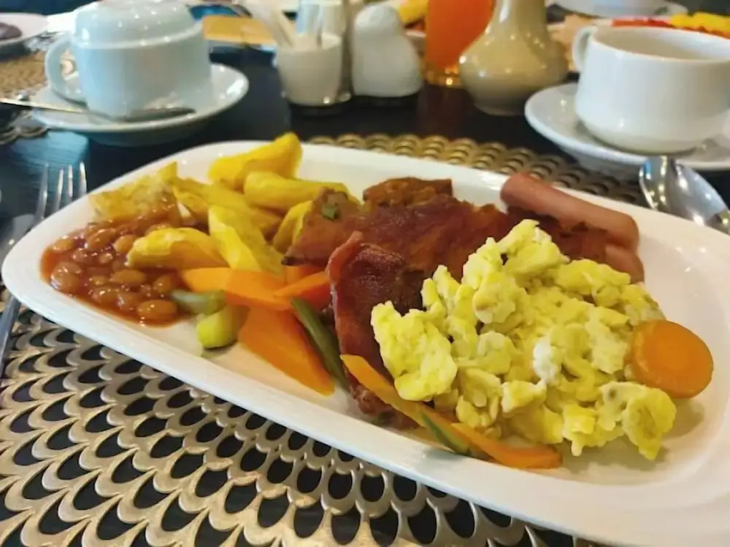 Apno Hotel and Suites