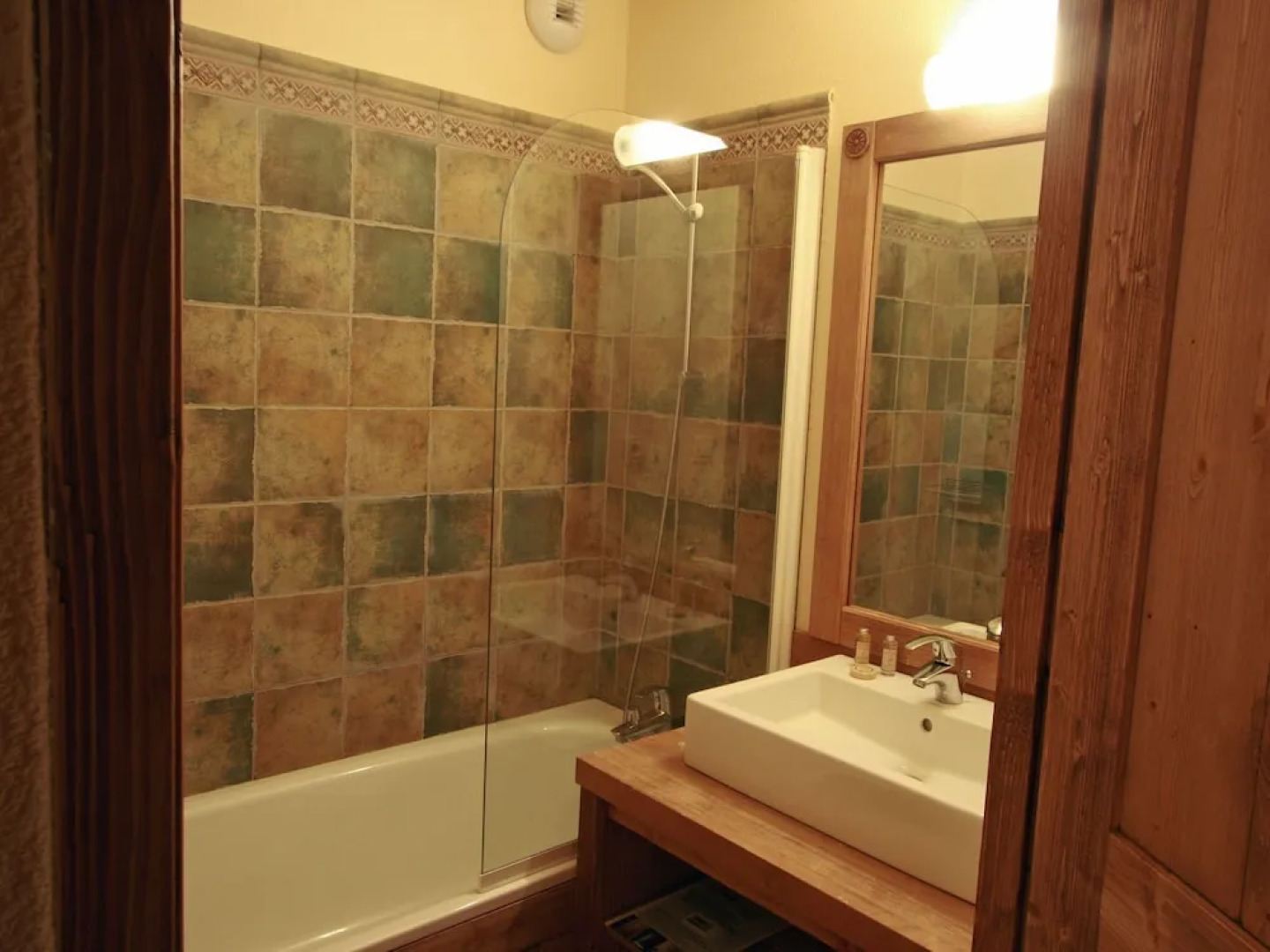 Traditional Apartment Just 300 m. From the Thermal Baths