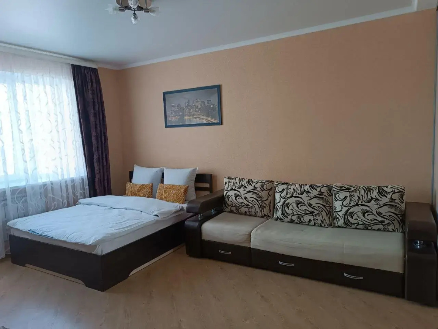 Две Подушки на проспекте Станке Димитрова 67 корпус 5