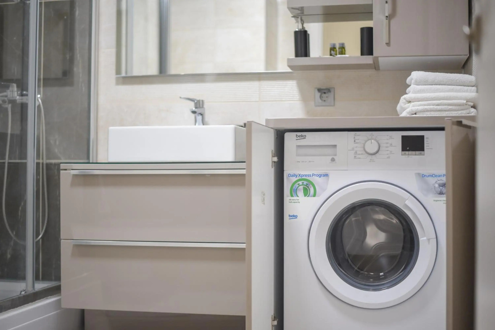 Sky Deluxe Fitness & Spa