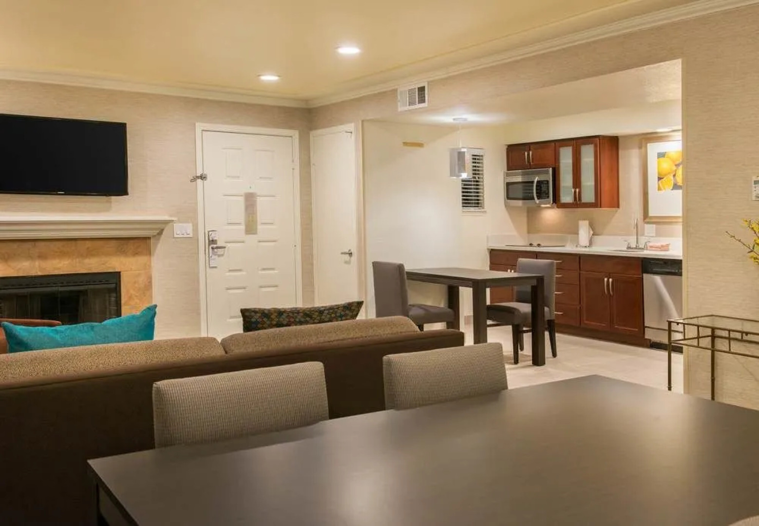 Staybridge Suites Oxnard - River Ridge