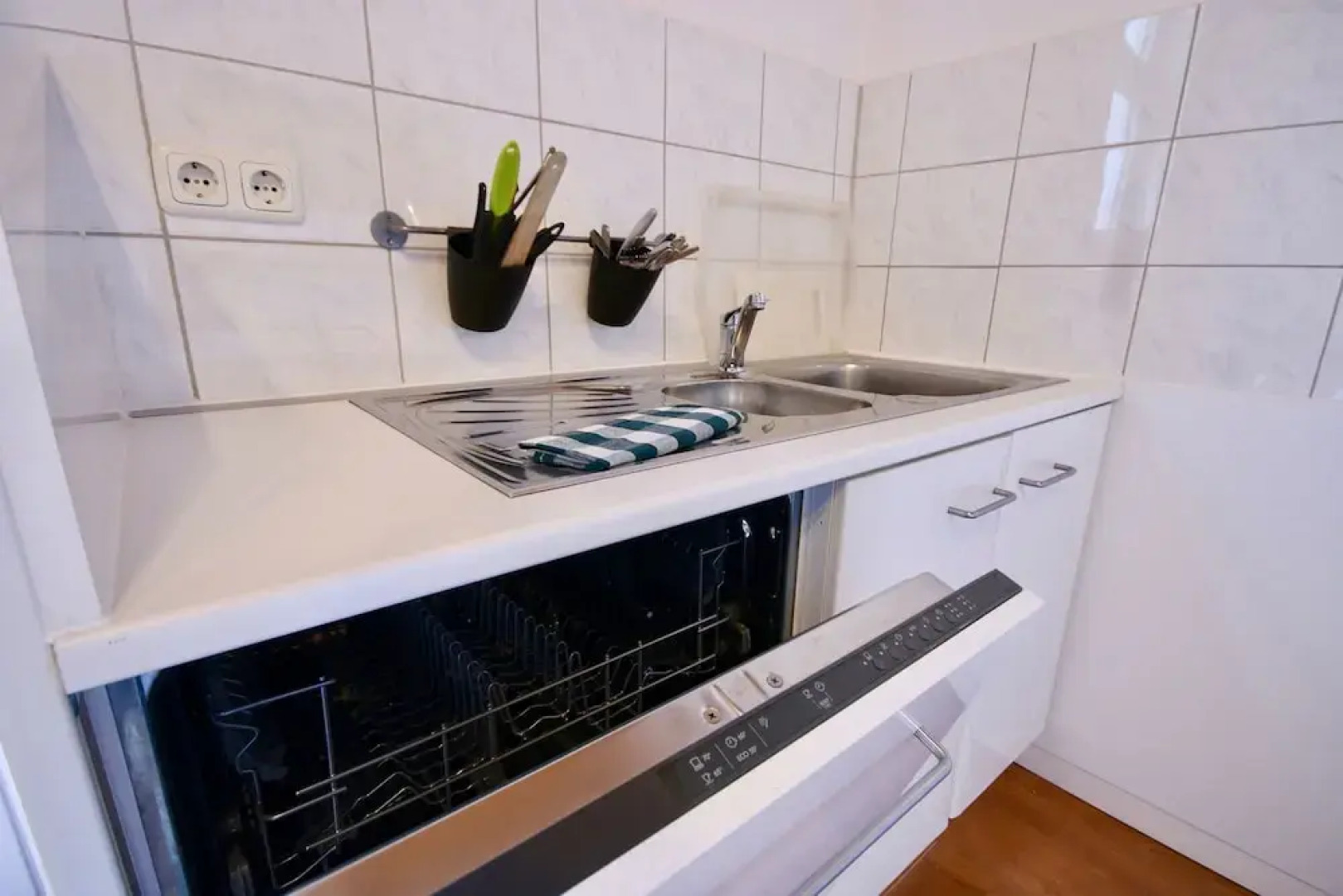 a-domo Apartments Oberhausen - Studio Apartments & Flats - short or longterm - single or grouptravel